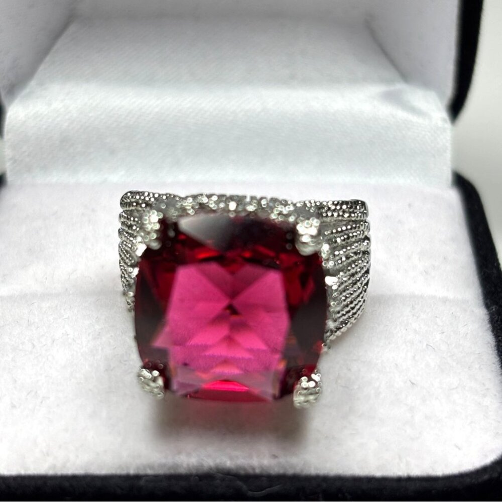 Sterling Silver Ring With Large Red Gemstone & Intricate Band Design - Picture 2 of 3